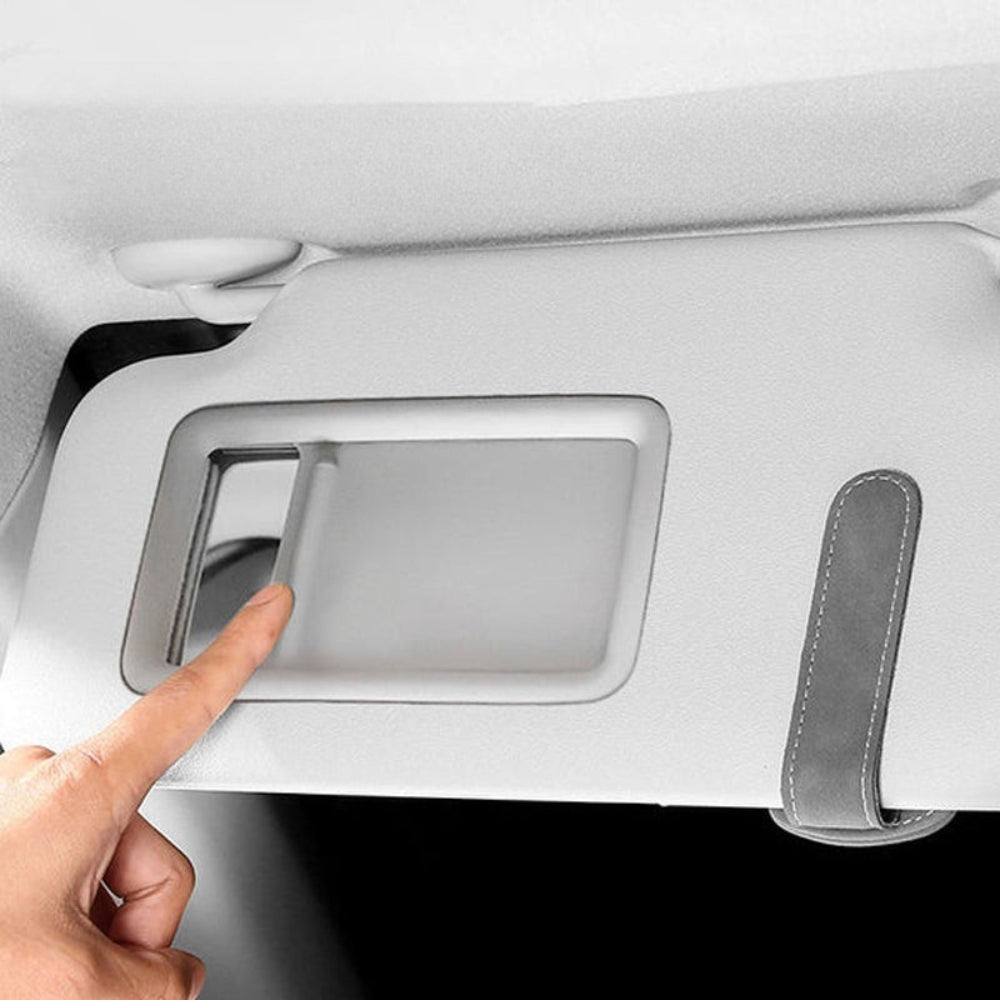 Multifunktionel brilleklips i ruskind med dit billogo